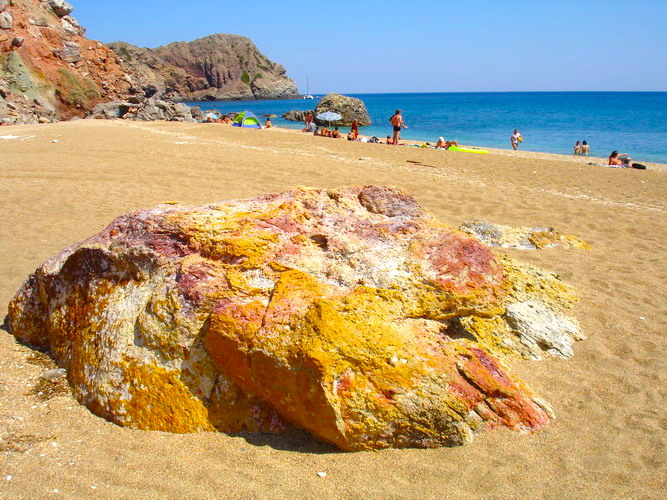 Mineral deposit on Paleohori beach