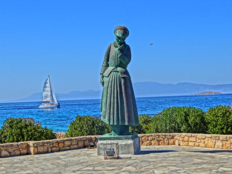 Aegina Statue