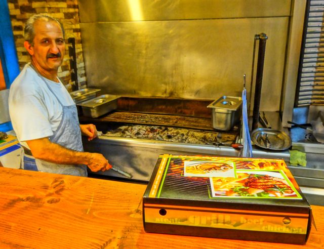 Souvlaki Shop, Ioulida