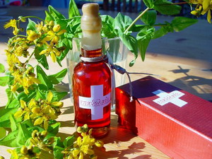 spatholado, Saint John's Wort Wound Healing Oil