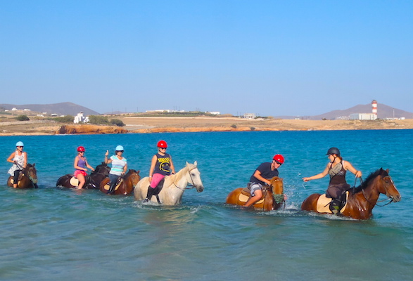 Hourses in the Sea, Paros