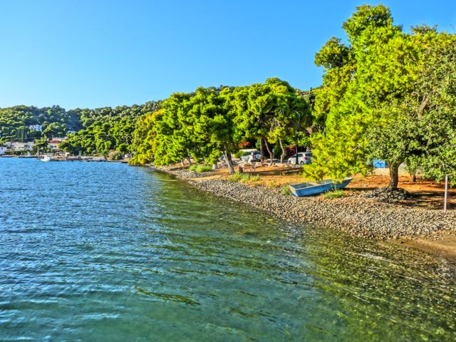 Poros beach