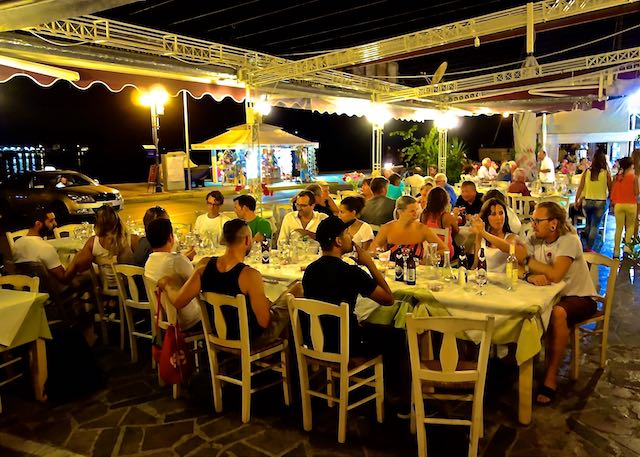 Nightlife in Poros