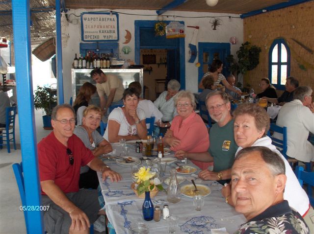 lunch in Santorini