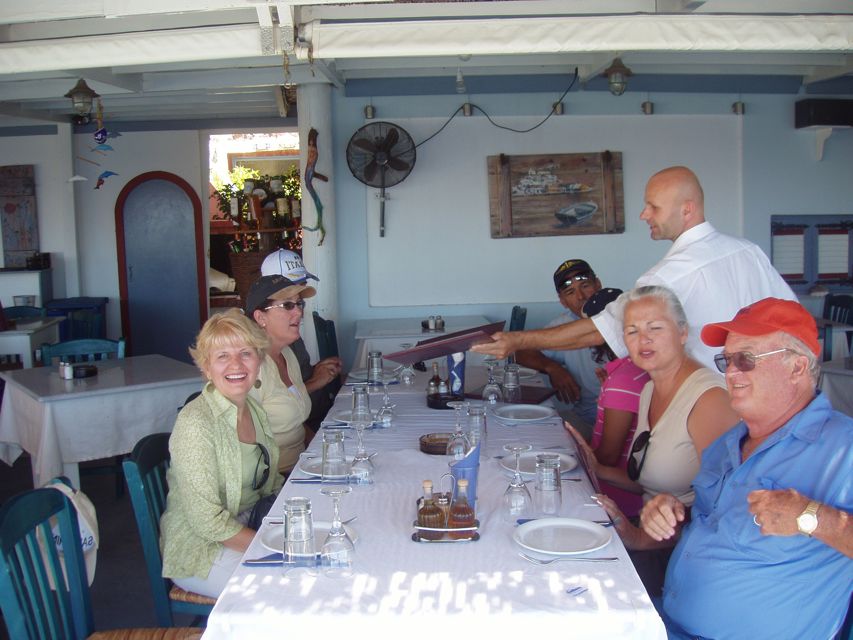 lunch during santorini tour