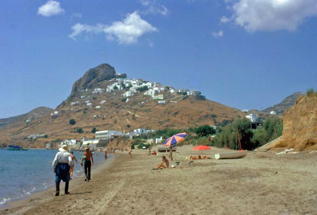 Skyros, Hora